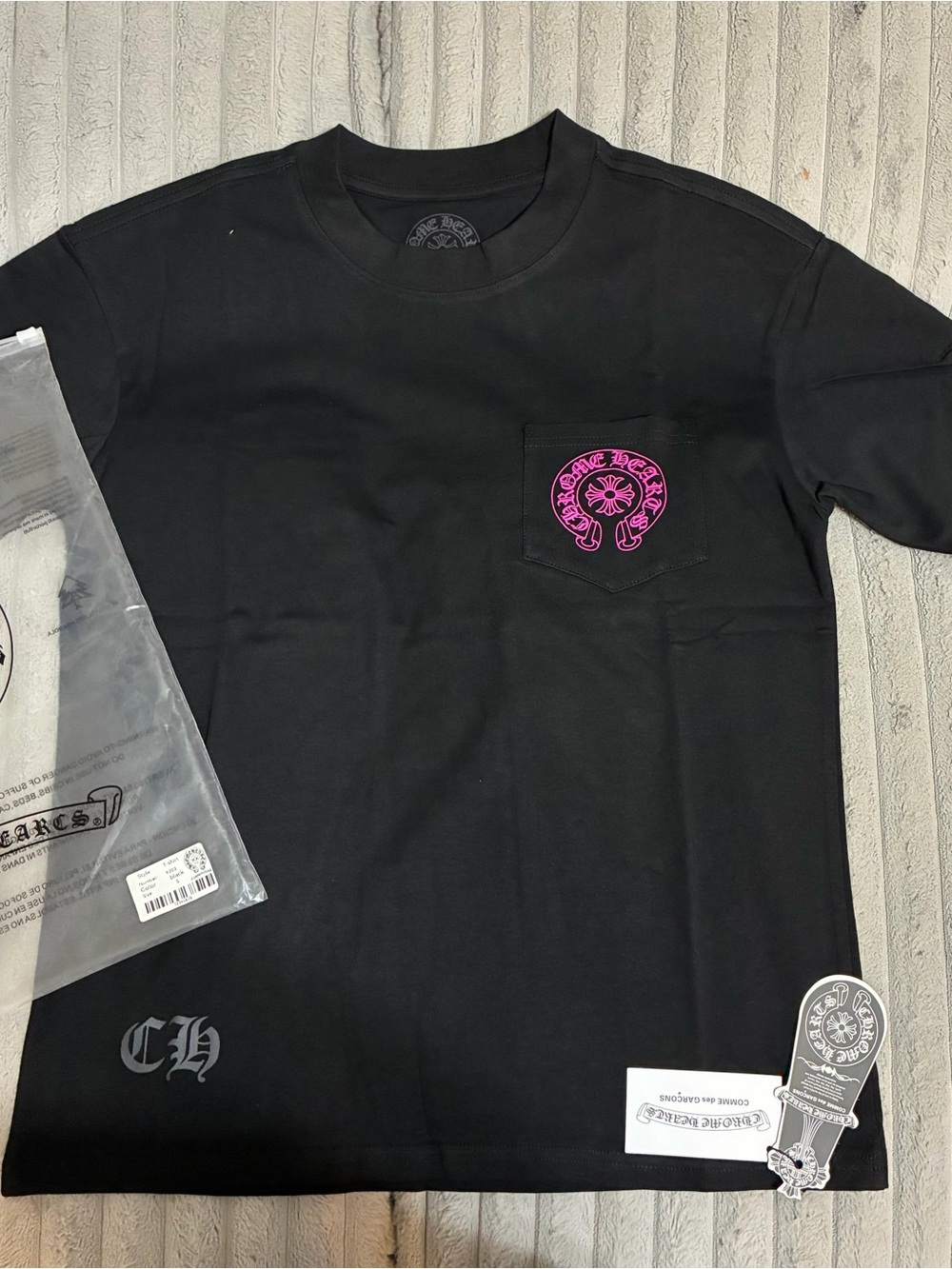 Black Pocket Graphic T-Shirt with Pink Crest